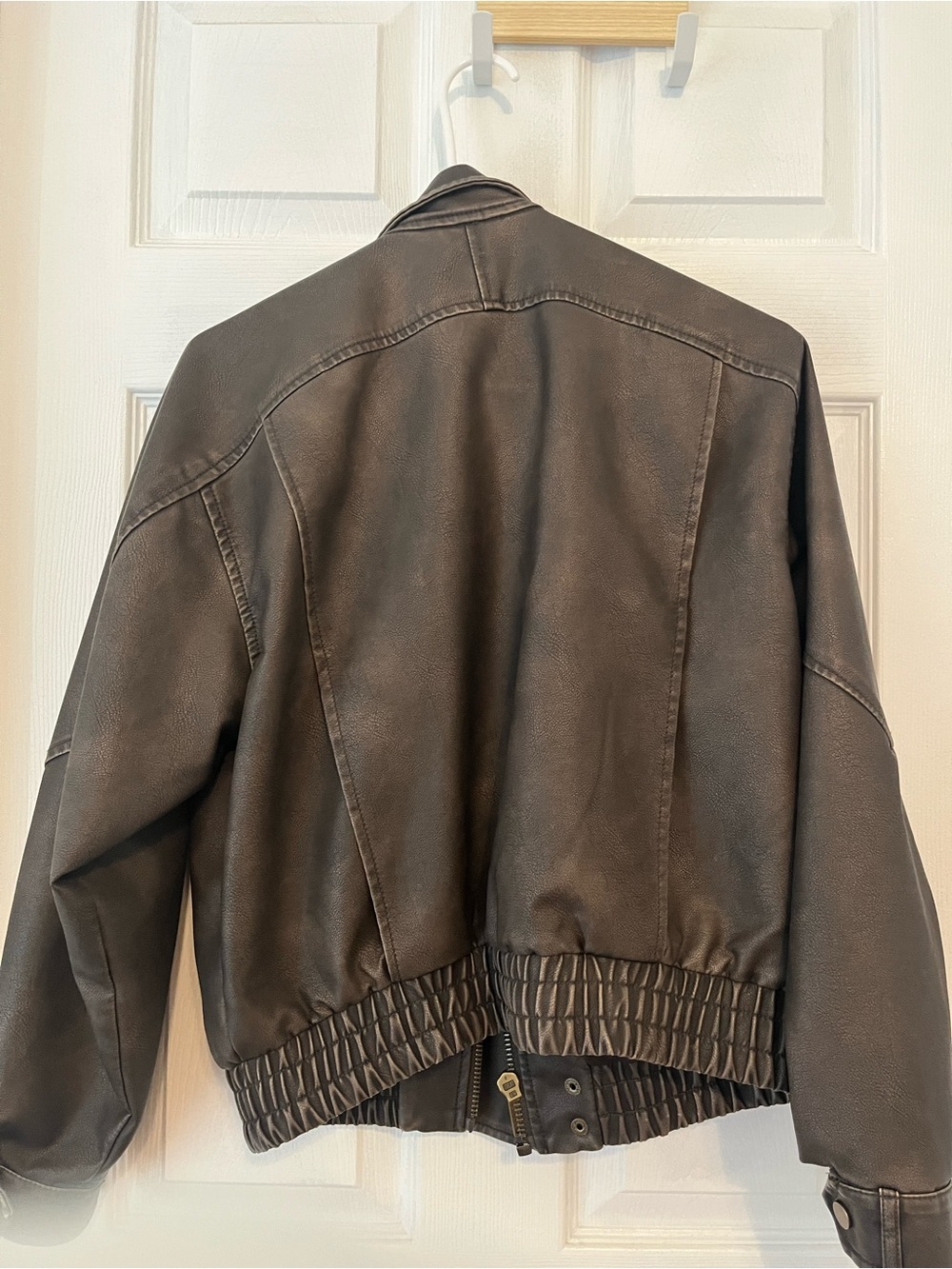 Abercrombie & Fitch Relaxed Mockneck Vegan Leather Bomber Jacket - vintage brown - Picture 4 of 9